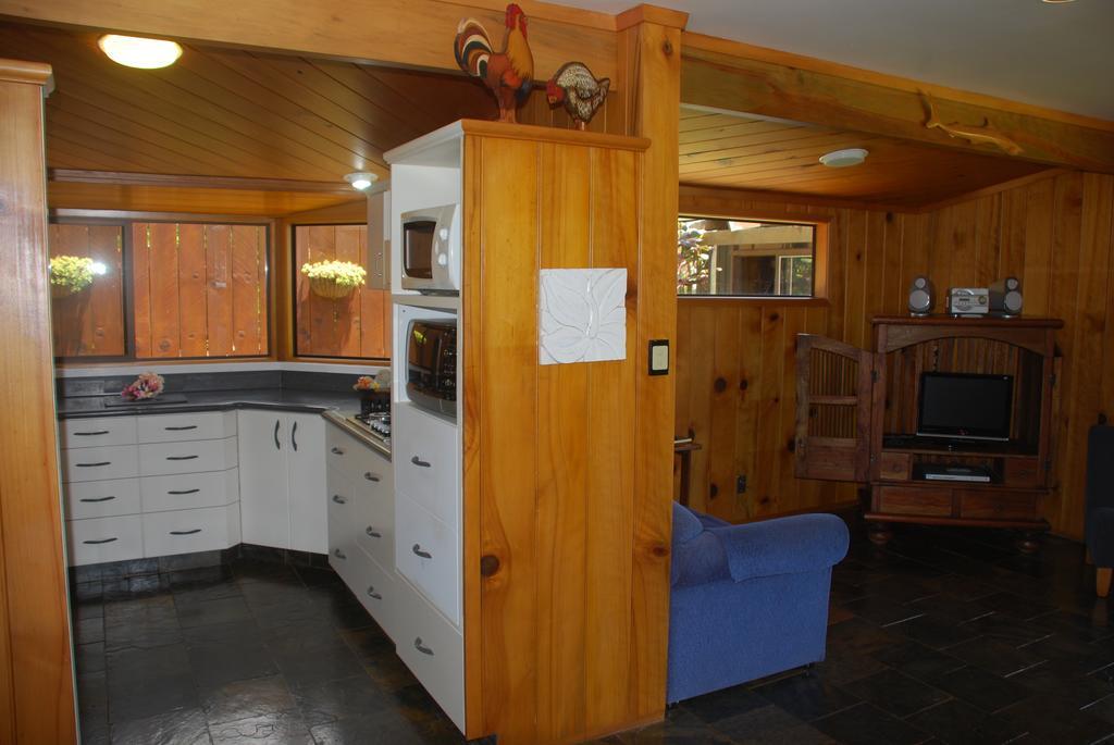 Coast Norfolk Island Apartment Burnt Pine Room photo