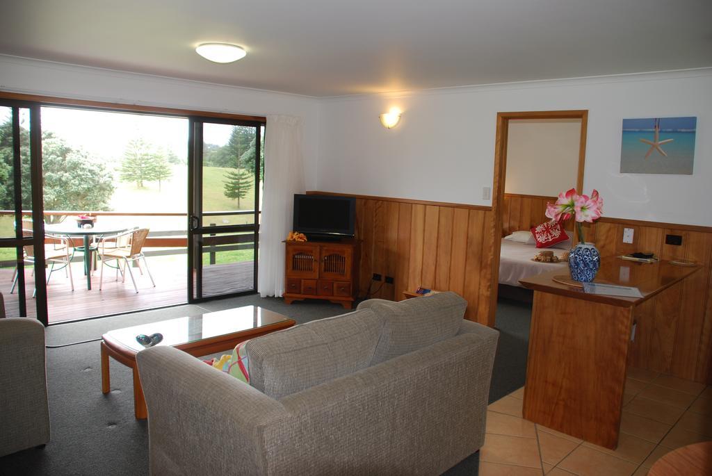 Coast Norfolk Island Apartment Burnt Pine Room photo