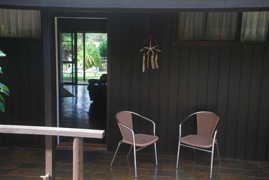 Coast Norfolk Island Apartment Burnt Pine Room photo