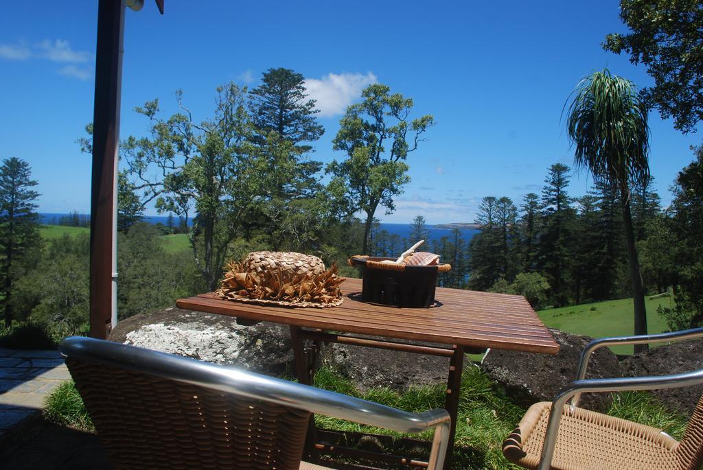Coast Norfolk Island Apartment Burnt Pine Room photo