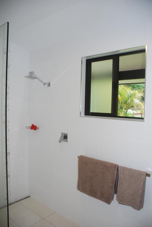 Coast Norfolk Island Apartment Burnt Pine Room photo